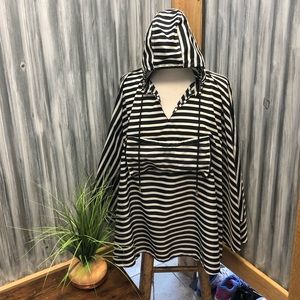 Kate Spade rain shaw ☔️